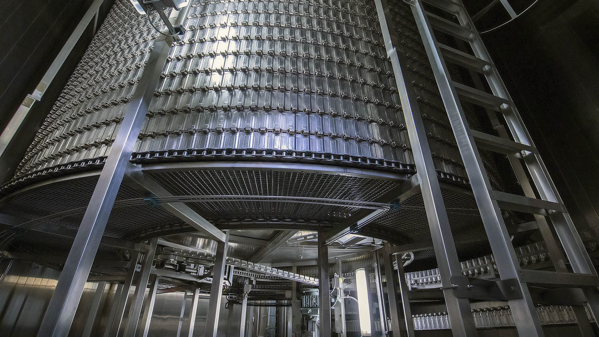 Elevate your freezing process with Industrialfreezing.com’s tunnel freezers